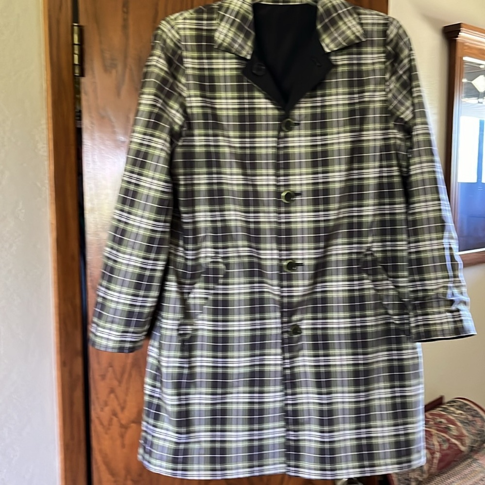 Reversible trench coat